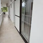 House Eugenia 아파트 *
