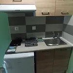 House Eugenia 아파트 *