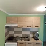 House Eugenia 아파트 사르티