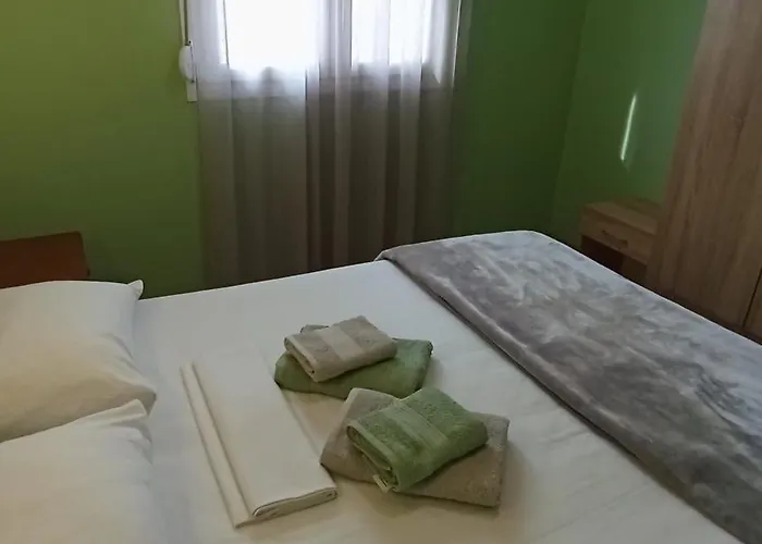 House Eugenia Szárti