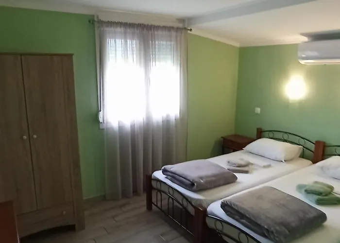 Apartman House Eugenia *