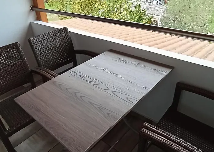 House Eugenia Szárti