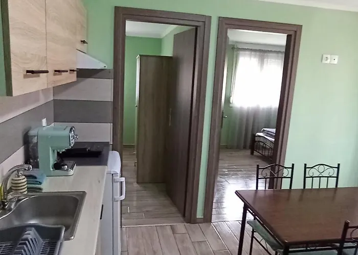 House Eugenia Apartman Szárti